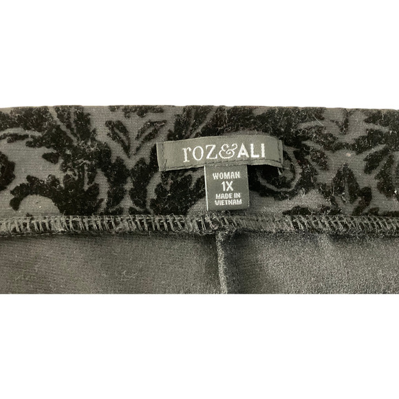 Roz &‎ Ali Women's Capri 1X Black Gray Velour Pants Floral Pattern - Picture 3 of 11
